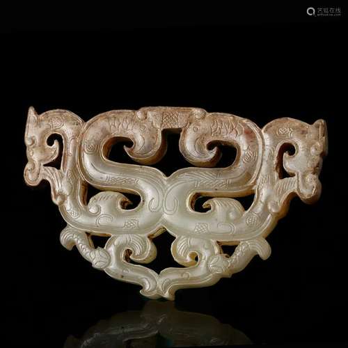 CHINESE ARCHAIC JADE PENDANT