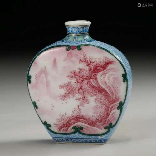 CHINESE FAMILLE ROSE PORCELAIN SNUFF BOTTLE