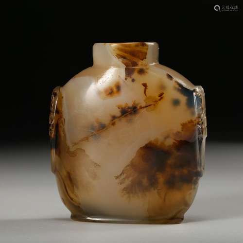 CHINESE AGATE CARVED SNUFF BOTTLE