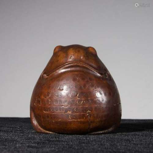 CHINESE BAMBOO ROOT CARVED TOAD