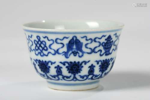 CHINESE BLUE WHITE PORCELAIN CUP WITH MARK