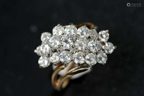 DIAMOND ON GOLD RING