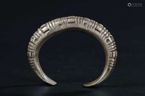 CHINESE SILVER BANGLE, QING DYNASTY