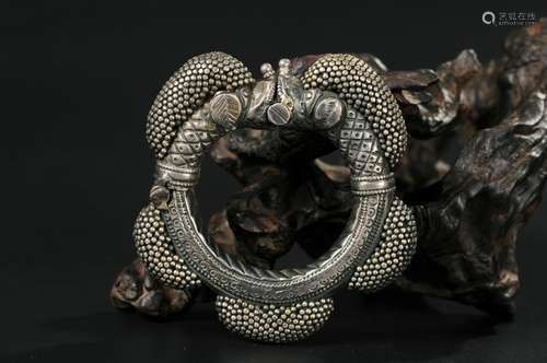 CHINESE SILVER BANGLE, QING DYNASTY