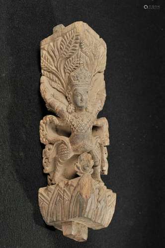 CHINESE WOOD CARVED GARUDA, 17TH CENTURY