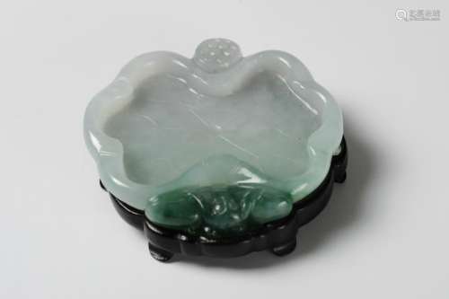 CHINESE JADEITE LOTUS BRUSH WASHER, QING DYNASTY