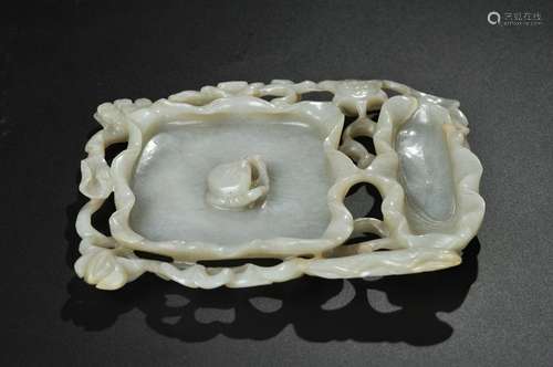 CHINESE WHITE JADE LOTUS BRUSH WASHER, MING DYNAST