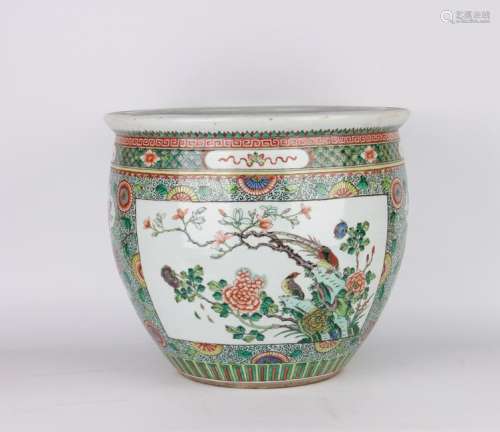 CHINESE FAMILLE VERTE PORCELAIN JARDINIERE