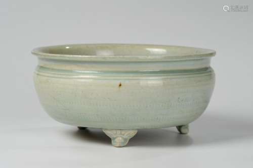 CHINESE CELADON GLAZED PORCELAIN CENSER