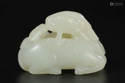 CHINESE WHITE JADE CARVED SHEEP GROUP, QING DYNAST