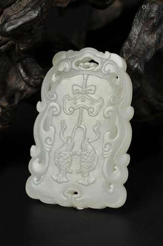 CHINESE WHITE JADE DOUBLE FISH PLAQUE PENDANT