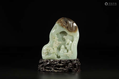 HETIAN CELADON JADE SHANZI ORNAMENT