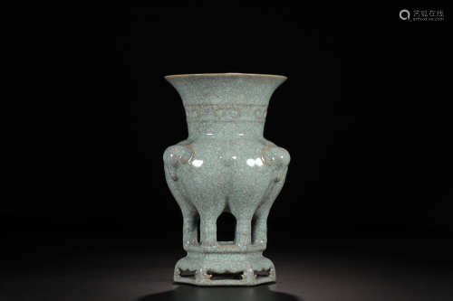 RU YAO GOAT ZUN VASE