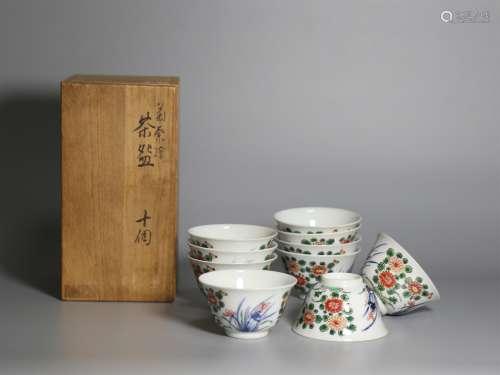 A Set of Chinese Wu-Cai Glazed Porcelain Cups