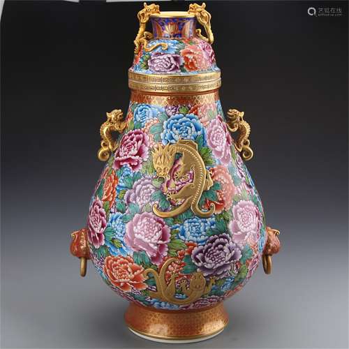 A Chinese Enamel Porcelain Jar with Cover