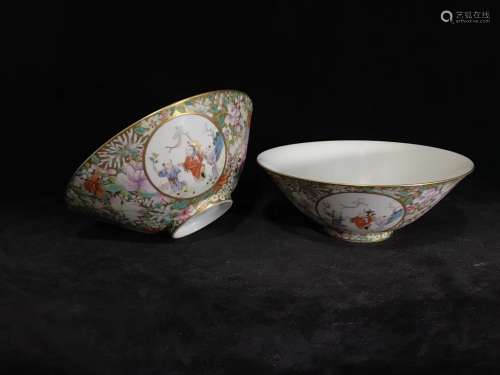 A Pair of Chinese Famille-Rose Porcelain Bowls 