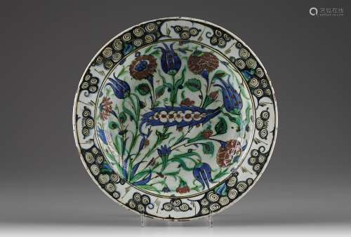 An Iznik pottery dish