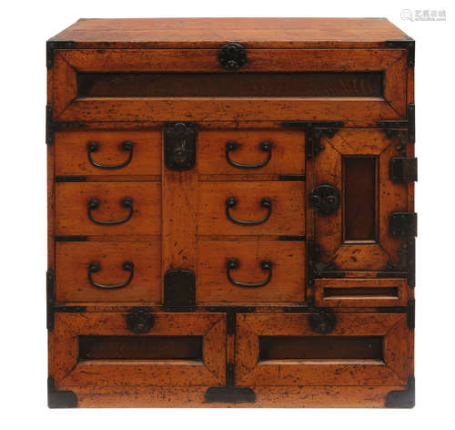 A Japanese transparent shunkei-lacquered ledger chest (chodansu)