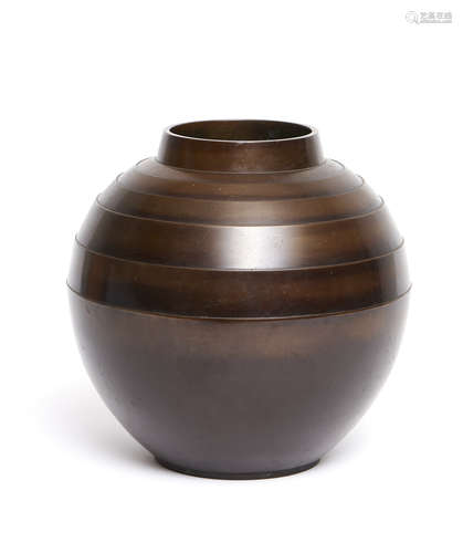 A globular Japanese bronze vase