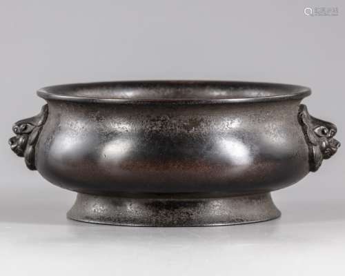 A Chinese bronze censer with 'fu lion' ears