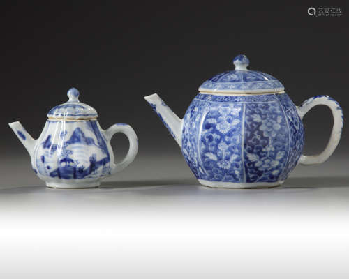 Two Chinese blue and white teapots and covers