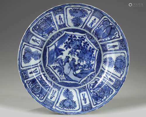 A Chinese blue and white 'bird and flower' 'Kraak porselein' charger