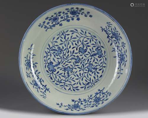 A large Chinese blue and white 'Three Friends of Winter' charger