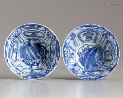 A matched pair of small Chinese blue and white 'Kraak porselein' bowls