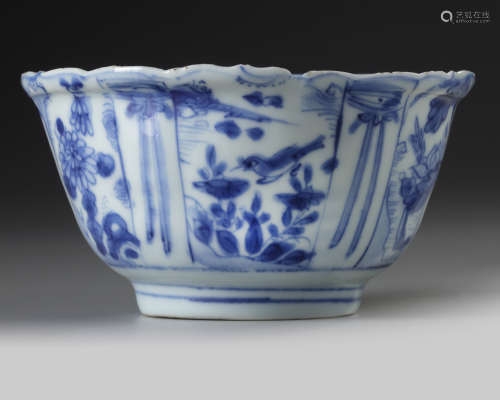 A Chinese blue and white 'Kraak porselein' bowl