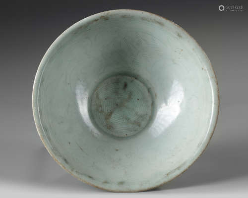 A Chinese Qingbai combed bowl