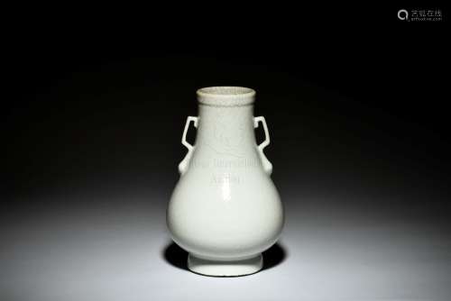 GUAN WARE TYPE VASE WITH HANDLES