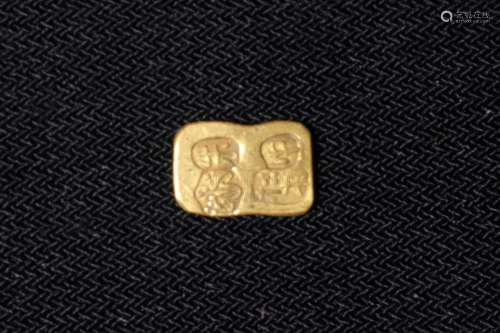 A JAPANESE GOLD COIN
