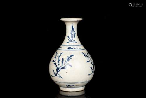 A BLUE AND WHITE VASE, YUHUCHUNPING