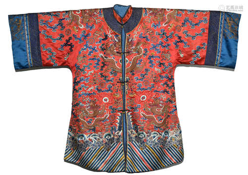 AN EMBROIDERY DRAGONS ROBE, QING DYNASTY