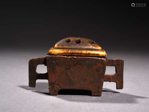 A BRONZE CENSER WITH DOUBLE HANDLES, MING DYNASTY