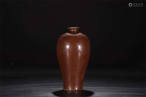 A Chinese Ding-Type Glazed Porcelain Vase