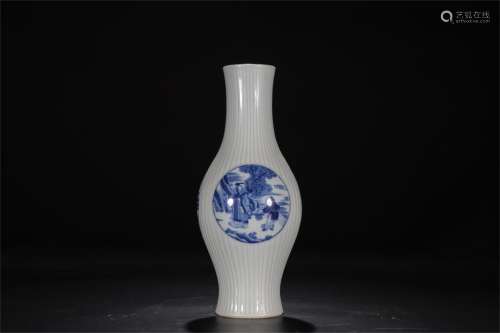 A Chinese Blue and White Porcelain Vase