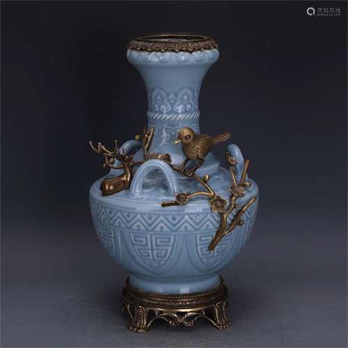 A Chinese Blue Glazed Porcelain Vase with Inlaid