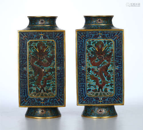 PARI OF CHINESE CLOISONNE GILT ENAMELLED AQUARE VASE