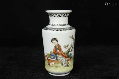 A Chinese Famille-Rose Porcelain Vase