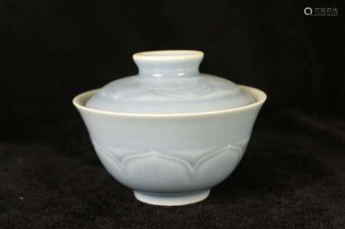A Chinese Blue Glazed Porcelain Cup with Cover