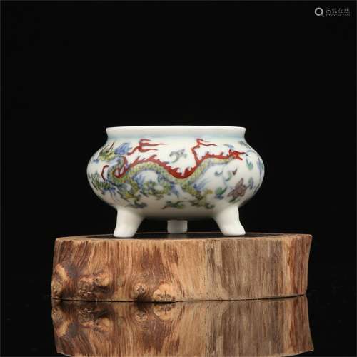 A Chinese Dou-Cai Glazed Porcelain Incense Burner