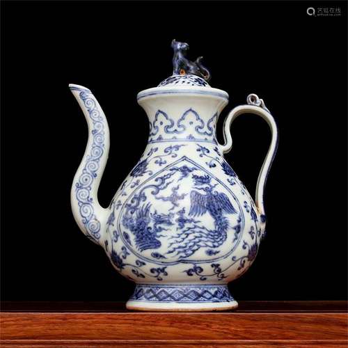 A Chinese Blue and White Porcelain Wine Pot