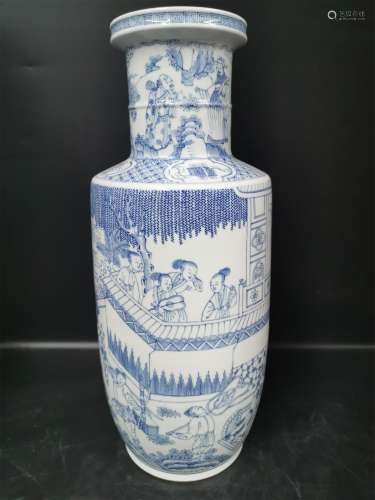 A Chinese Blue and White Porcelain Vase