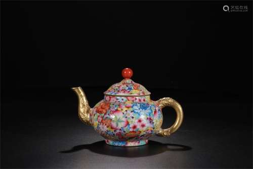 A Chinese Famille-Rose Porcelain Tea Pot