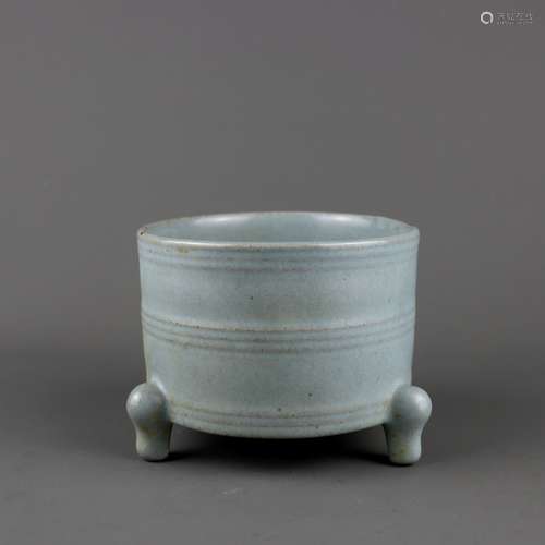 A Chinese Blue Glazed Porcelain Incense Burner