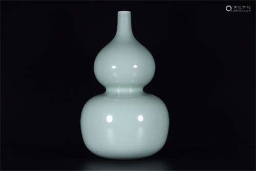 A Chinese Celadon Glazed Porcelain Double Gourd Vase