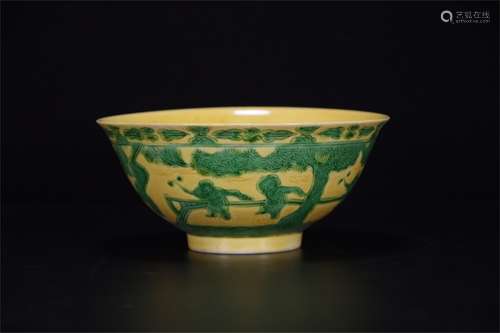 A Chinese Yellow Ground Green Glazed Porcelain Bowl