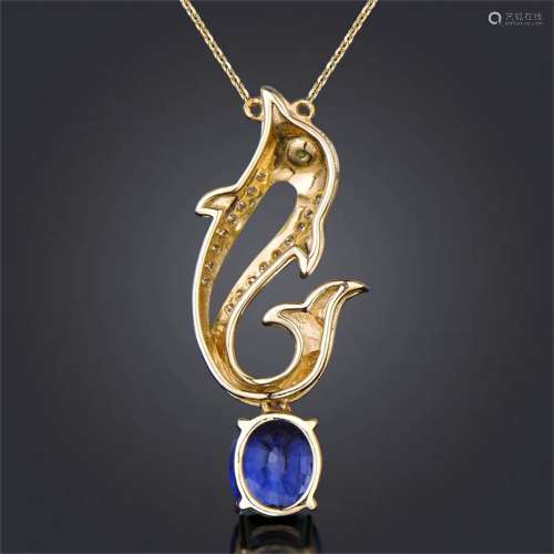 A Carved Sapphire and Gold Necklace