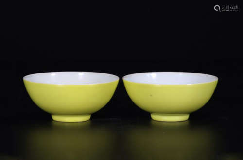 PAIR OF CHINESE PORCELAIN YELLOW GLAZE BOWL